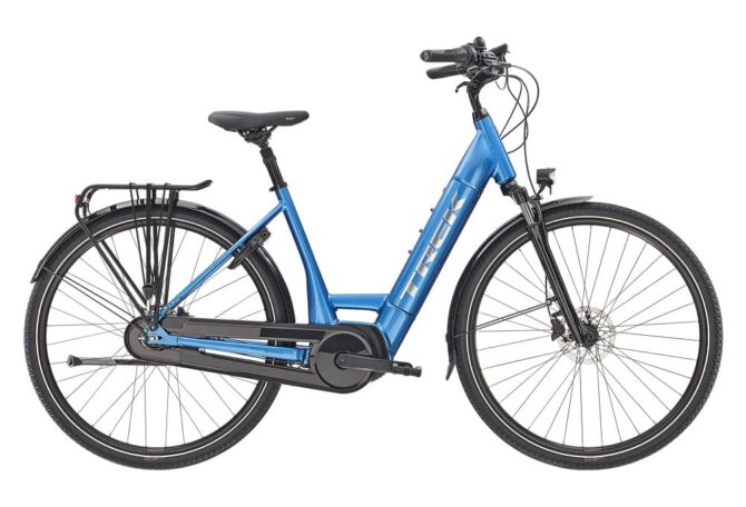 Velo de Ville Electrique Trek District 6 Lowstep Shimano Nexus 7V 400 Wh 700mm Bleu Alpine 2022 1.jpeg